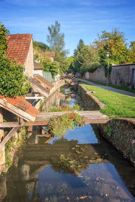 Promenade Des Petits Ponts Small Bridges Promenade, in Chevreuse France Stock Image - Image of ...