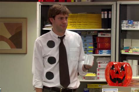 Halloween - The Office TV Show (Season 2) - The appearance of 3 Hole ...