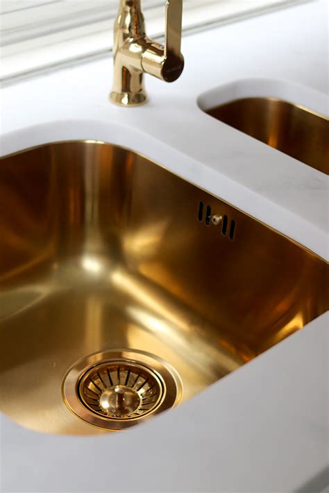 Installing Minerva Worktops (and gold sinks!) - Swoon Worthy