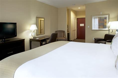 Discount Coupon for Holiday Inn Houston Webster in Webster, Texas - Save Money!