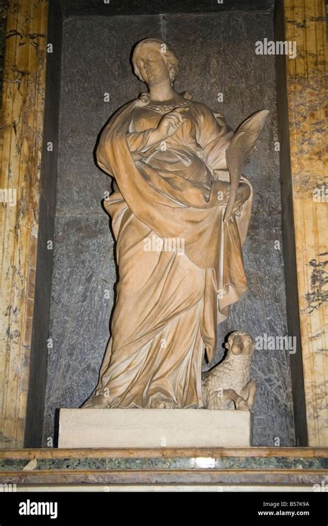 Statues Inside The Pantheon