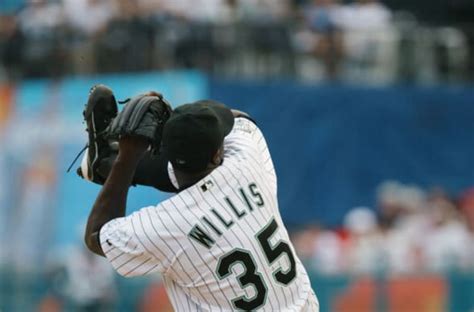 Florida Marlins History: Dontrelle Willis versus David Ross