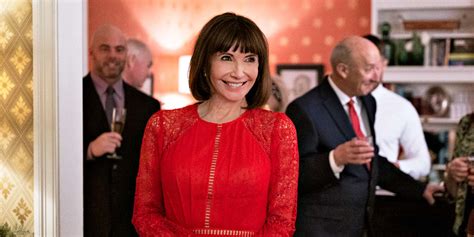 How Mary Steenburgen puts the 'Mary' in Christmas | EW.com