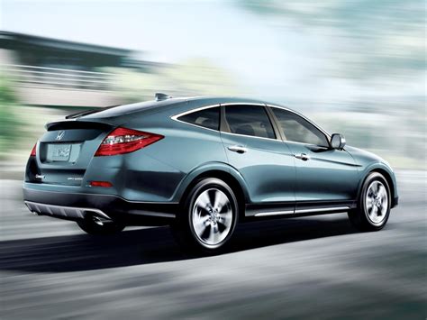 The 2013 Honda Crosstour is a Big Sweetie Deep Down - The Fast Lane Car