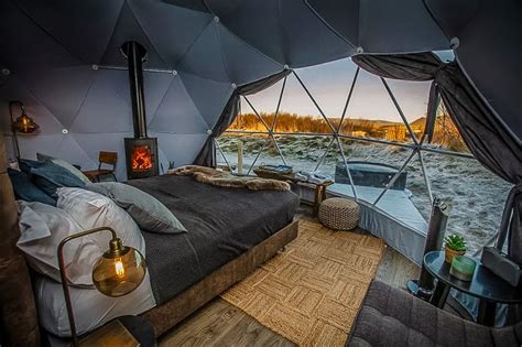 12 Best Airbnbs in Iceland: Igloos, Vacation Rentals + House for Rent