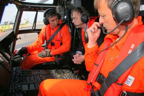 NH90 Cockpit: Defence Minister Wayne Mapp is briefed as company pilots ...