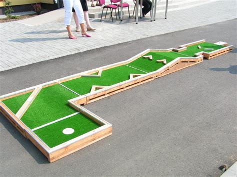 Want to play Mini Golf? Play it at home! Interchangeable Mini Golf - always different!