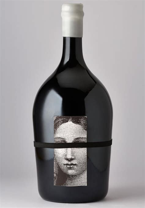 Crit* Madonna Dell/Olivo Special Edition 2013 | Wine bottle design, Wine label design, Olive oil ...