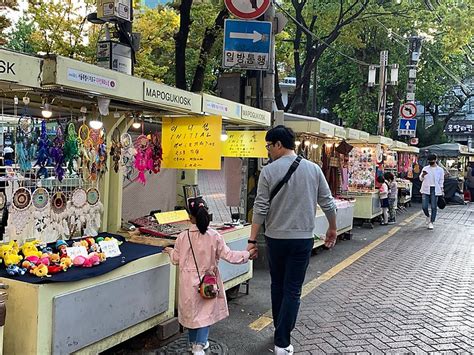 15 Tempat Nongkrong Populer di Korea Selatan yang Seru