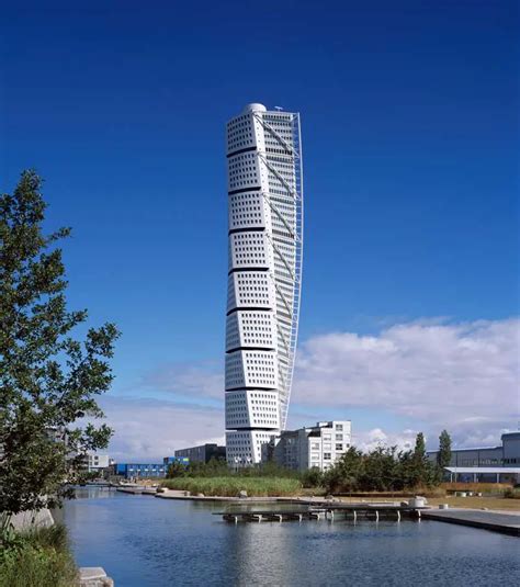 Turning Torso Tower, Malmo Skyscraper - Calatrava - e-architect