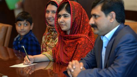 Mother of Malala Yousafzai Learns to Read and Write - The New York Times