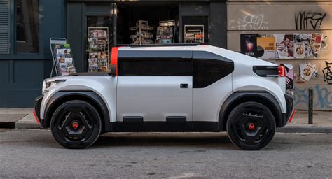 Citroen unveiled the Oli, a lightweight EV(Electric Vehicle) pickup ...