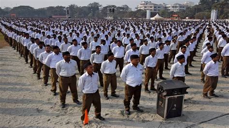 The RSS Uniform: From khaki shorts to brown pants