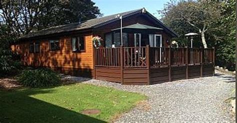 Three bedroom lodge on Killigarth Manor Park