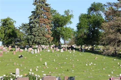 The Glendale Cemetery.