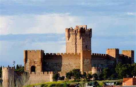 10 Most Beautiful Castles in Spain (+Map) - Touropia