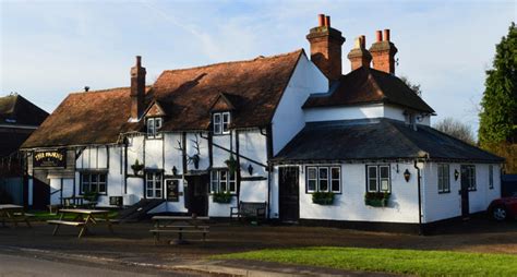 The Horns Inn, Crazies Hill, Berkshire © Oswald Bertram cc-by-sa/2.0 ...