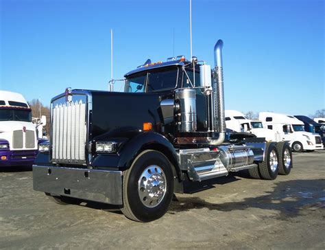 Kenworth W900L - specs, photos, videos and more on TopWorldAuto