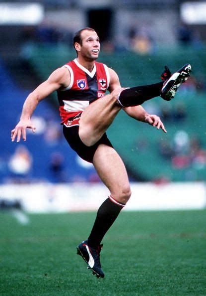 1554891-stewart-loewe-of-st-kilda-kicks-a-goal-in-the-gettyimages.jpg (415×594) | Australian ...