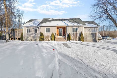 76+ Georgina Houses for Sale | Zolo.ca