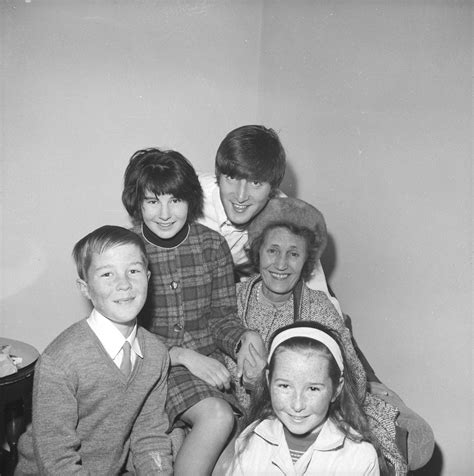 INACTIVE BLOG — John Lennon and Aunt Mimi with his second cousins...