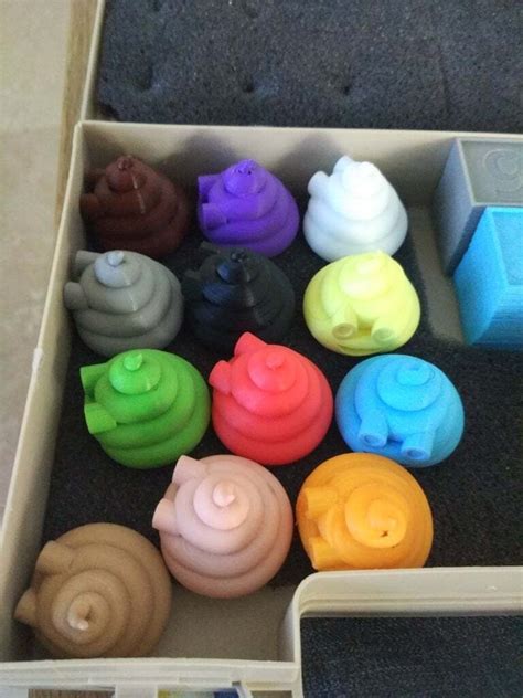 3D printable Pile of Poo Emoji (U+1F4A9)・Cults