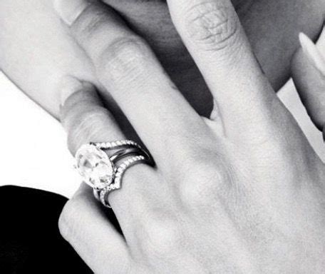 Hailey Bieber Wedding Ring - https://www.shimansky.co.za/-/media ...