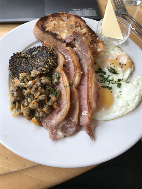 Full Welsh Breakfast. : r/UK_Food