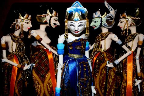 ROD PUPPETS ( WAYANG GOLEK, CEPOT ) - Art java batik