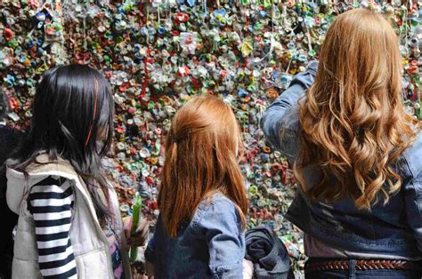 8 Weird Facts About Seattle's Gum Wall