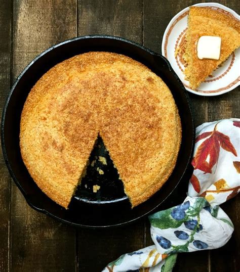 Old-Fashioned Cornbread Recipe {Gluten-Free} | gritsandpinecones.com