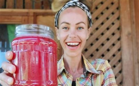 2023 in review: How a raw vegan influencer reportedly died of malnutrition