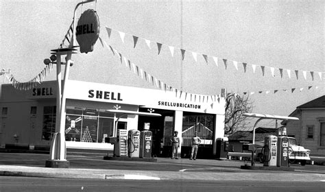 Shell Gas Station Logo History : Shell Logo History Evolution Rising From Insignificance To An ...