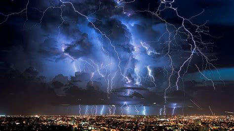 Night thunderstorm wallpaper - backiee