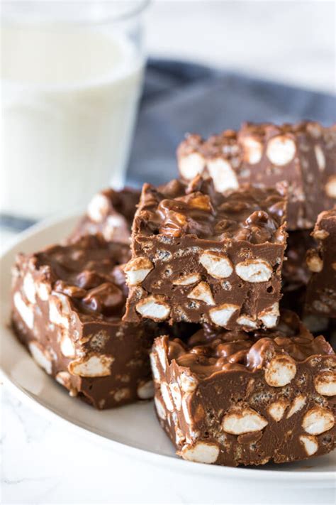 No Bake Rocky Road Bars | Recipe | Fudge recipes, Baking, Peanut butter rice krispie treats