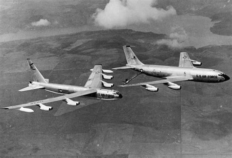 This B-52 Air Refueling Disaster with Nuclear Weapons Improved Air ...