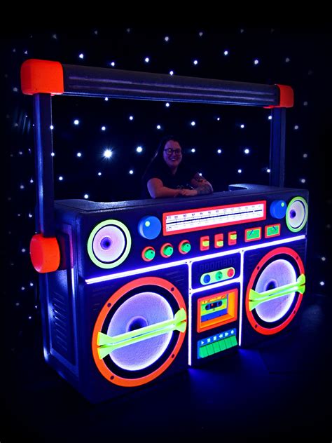Ghetto Blaster DJ Booth & Drinks Bar – Dandy Design UK 80s Theme Party, Dj Party, Retro Party ...