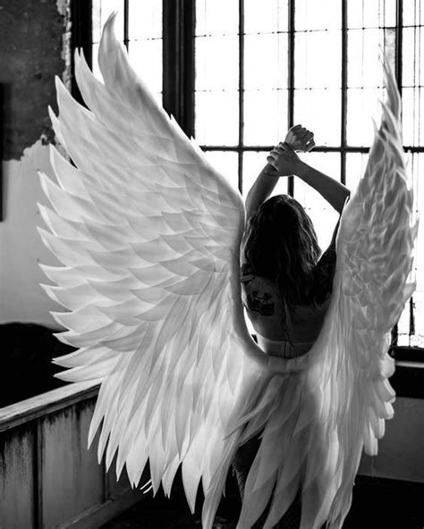 Fallen Angel Aesthetic, Death Aesthetic, White Aesthetic, Angel Photography Wings, Fallen Angels ...