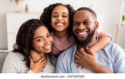 6,490,111 Smiling Family Images, Stock Photos, 3D objects, & Vectors | Shutterstock