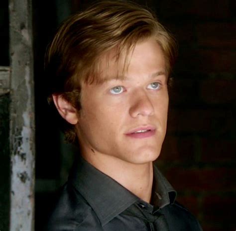 Lucas Till as Angus MacGyver in MacGyver 1x19 "Compass" | Lucas till, Lucas till macgyver, Macgyver