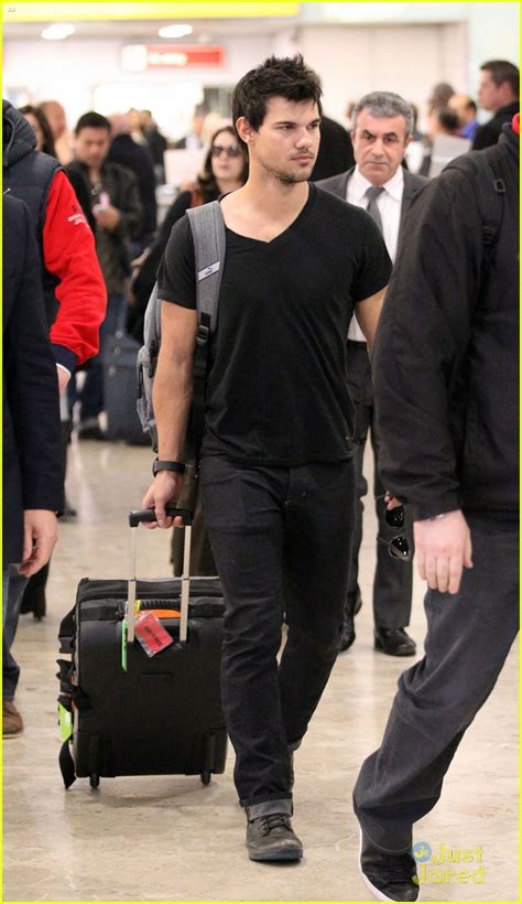 Taylor Lautner Flies to London for 'Cuckoo' Filming? | Photo 653535 ...