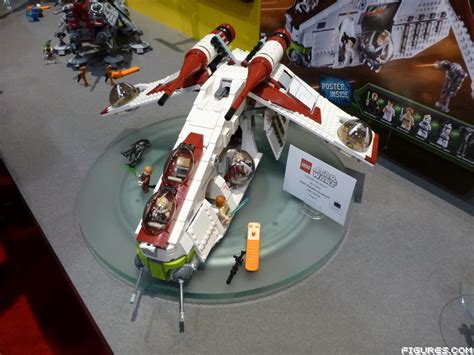 LEGO Star Wars Republic Gunship 75021 Summer 2013 Set Preview - Bricks and Bloks