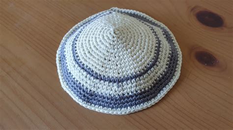 Small White and Gray Yarmulke Kippah - Etsy