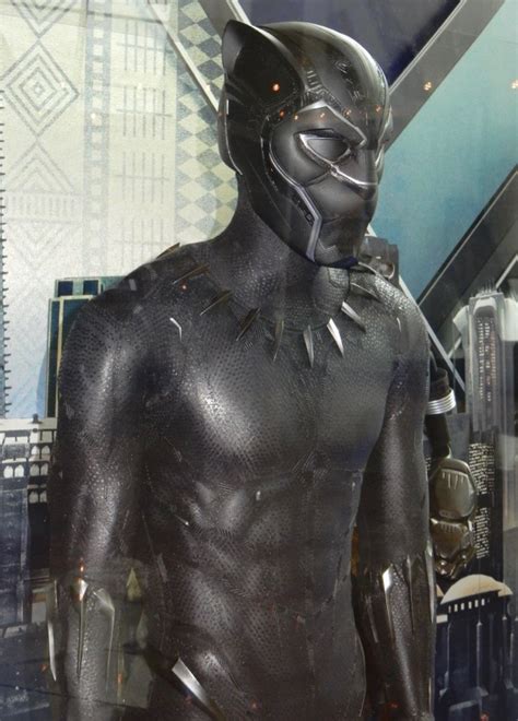 Hollywood Movie Costumes and Props: Black Panther, Nakia and Shuri movie costumes on display ...