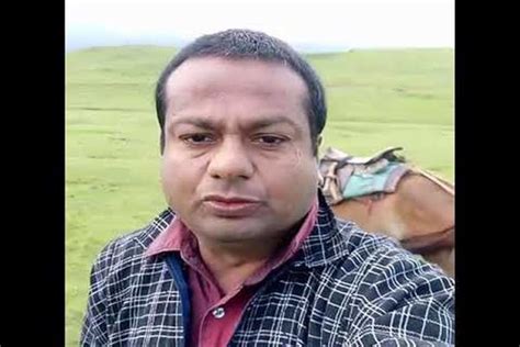 Meet Deepak Kalal, a Pune man who is a social media star in Kashmir | KNO