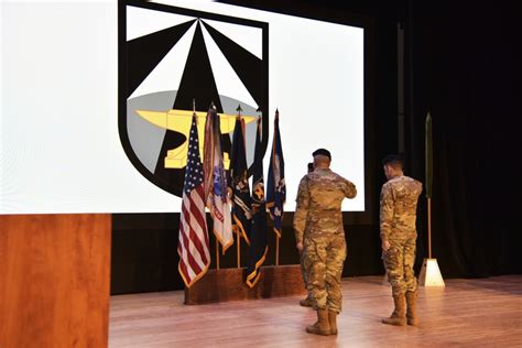 PHOTOS: Army Futures Command unveils unit patch that features golden ...