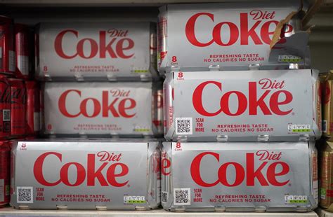 A can of Diet Coke won't give you cancer says a new WHO report | Fortune Well