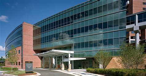 Cancer Treatment Centers, The World's Best 30 Most Technologically Advanced - Women's Health 101