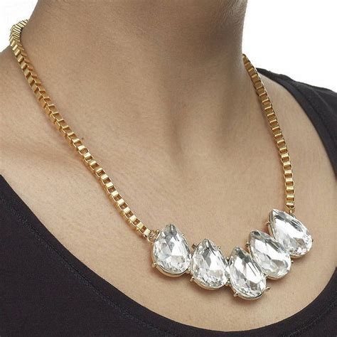 The Perfect statement necklace Stunning and very sparkly, this ...