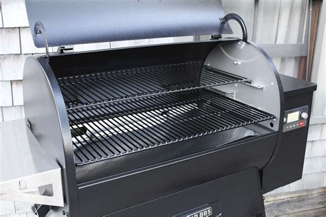 Traeger's Ironwood 885, Tested for Grilling and Smoking